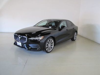 Used 2020 Volvo S60 T5 Momentum w/ Premium Package
