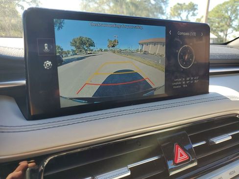 Used 2025 Genesis G70 2.5T image 30