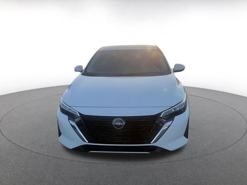 Used 2025 Nissan Sentra SV image 4