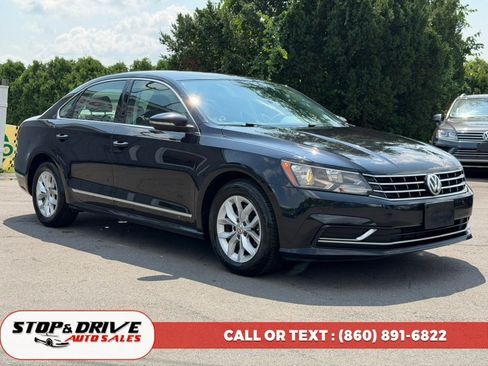 Used 2017 Volkswagen Passat 1.8T S FWD image 3
