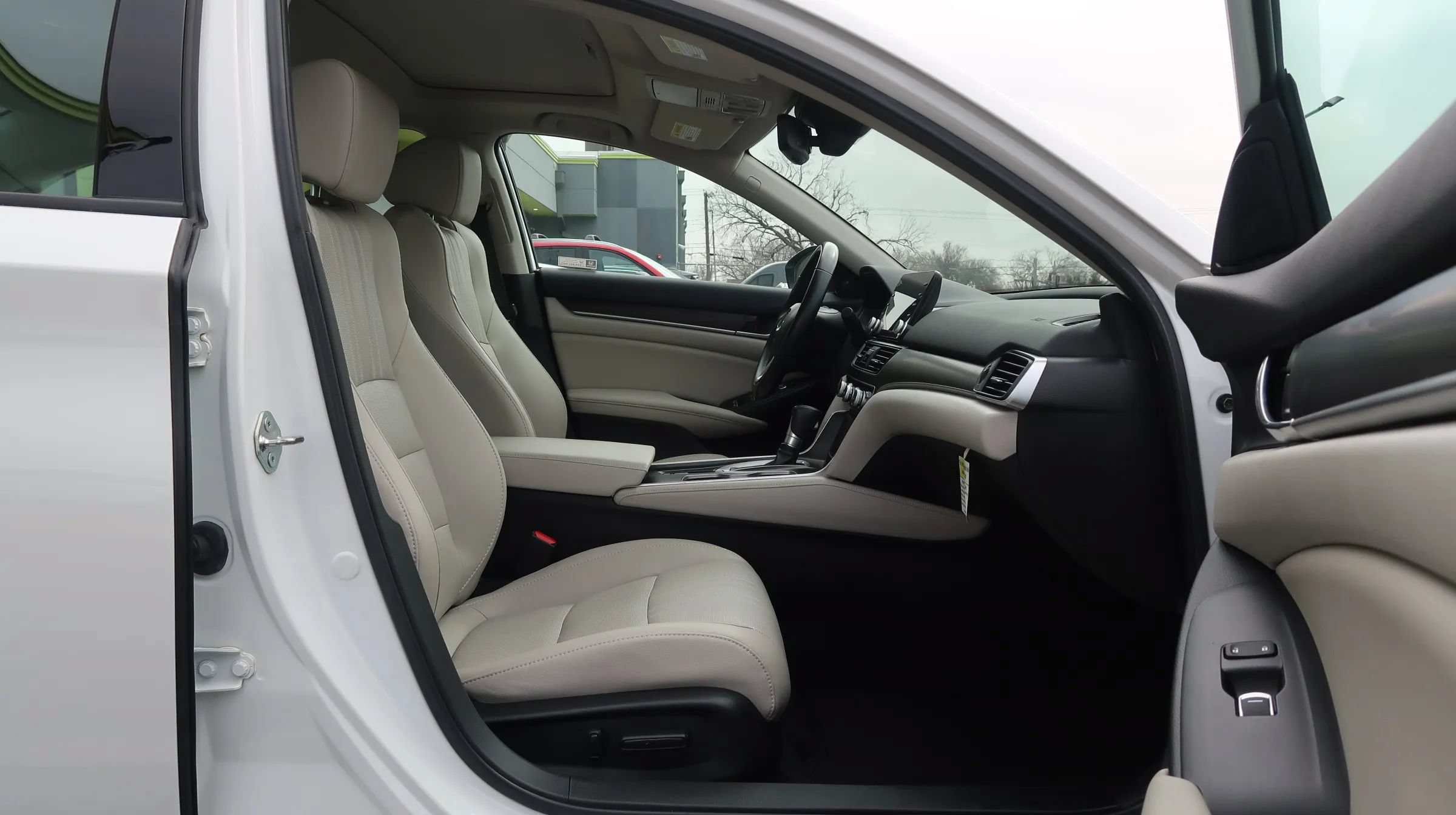 Used 2021 Honda Accord EX-L image 24