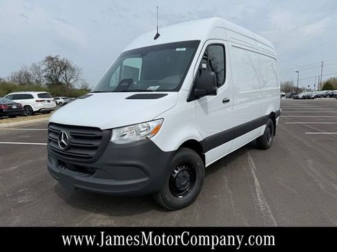 Used 2026 Mercedes-Benz Sprinter 2500 image 1