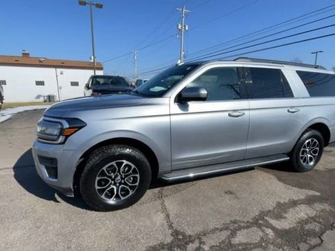 Used 2023 Ford Expedition Max XLT AWD/4WD image 6