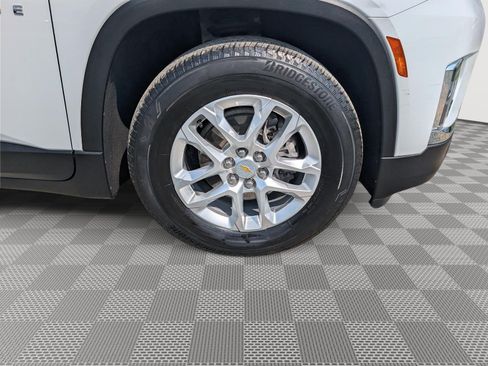 Used 2023 Chevrolet Traverse LS AWD/4WD image 9