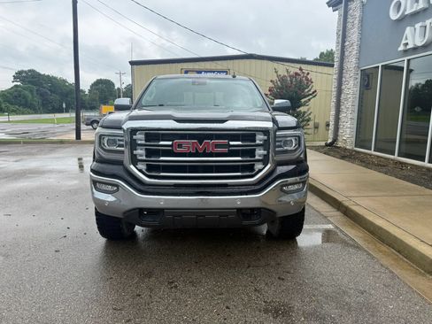 Used 2018 GMC Sierra 1500 SLT AWD/4WD image 3
