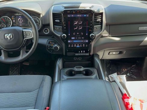 Used 2025 RAM 1500 Big Horn AWD/4WD image 11