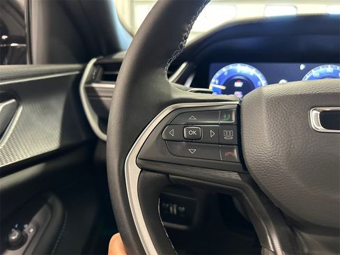 New 2025 Jeep Grand Cherokee L Altitude image 19