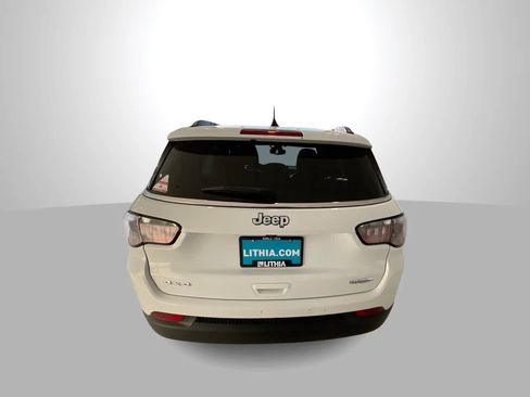 Used 2024 Jeep Compass Latitude AWD/4WD image 7