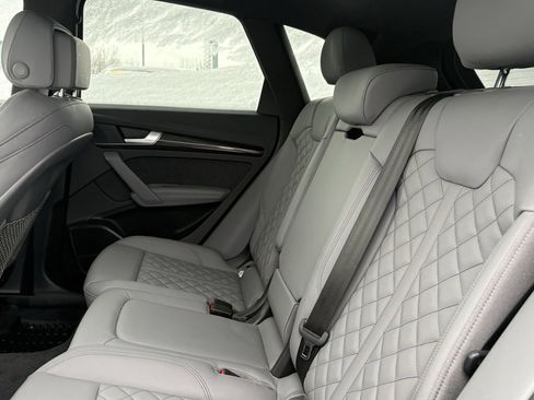 Used 2024 Audi SQ5 Prestige image 14