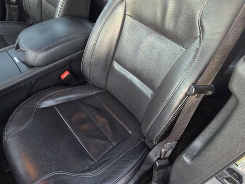 Used 2013 Ford Taurus Limited image 9