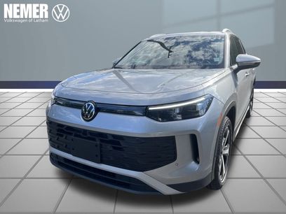New 2025 Volkswagen Tiguan SE
