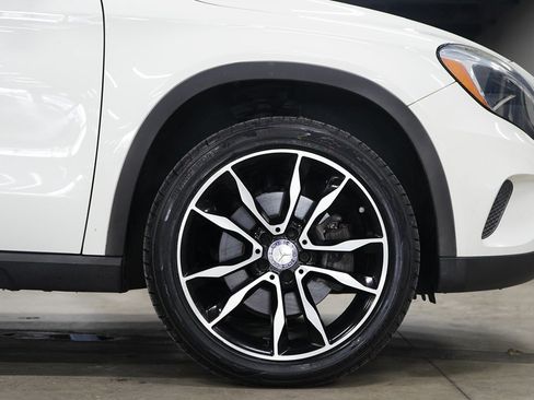 Used 2017 Mercedes-Benz GLA 250 image 37
