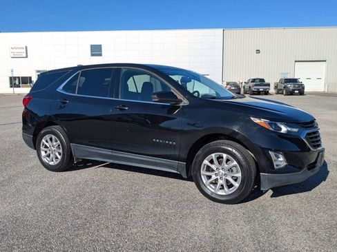 Used 2020 Chevrolet Equinox LT image 2
