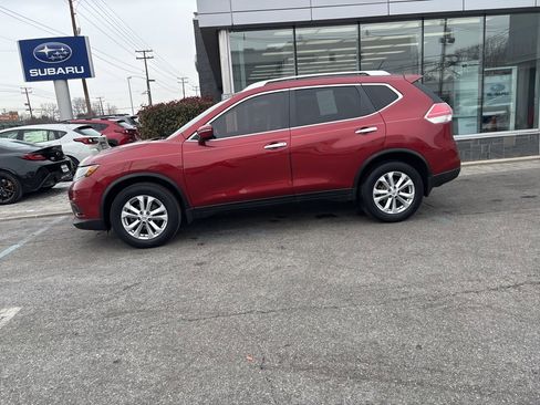 Used 2015 Nissan Rogue SV image 8