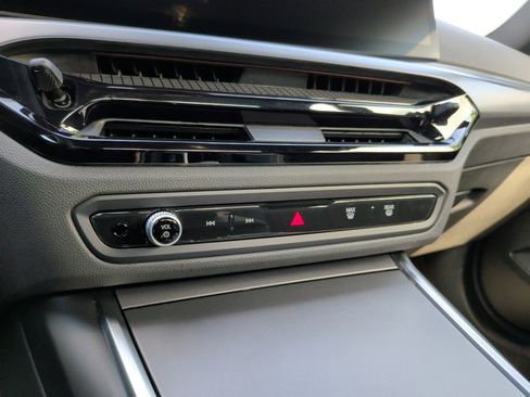 Certified 2025 BMW 230i Coupe RWD image 18