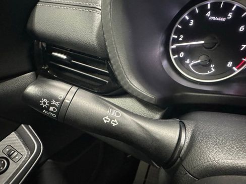 Used 2025 Nissan Sentra SV image 21