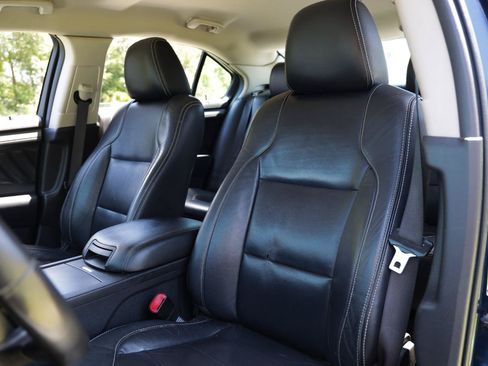 Used 2012 Ford Taurus SEL FWD image 6