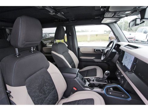 Used 2022 Ford Bronco Wildtrak image 26