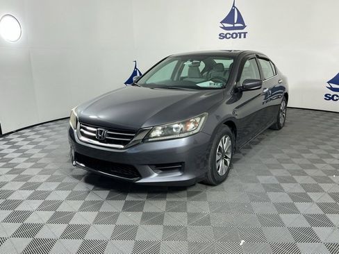 Used 2013 Honda Accord LX image 3