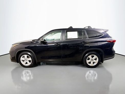 Used 2023 Toyota Highlander L FWD image 4