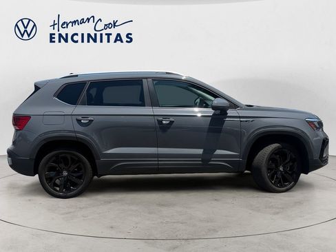 Certified 2023 Volkswagen Taos SE w/ Black Wheel Package FWD image 6