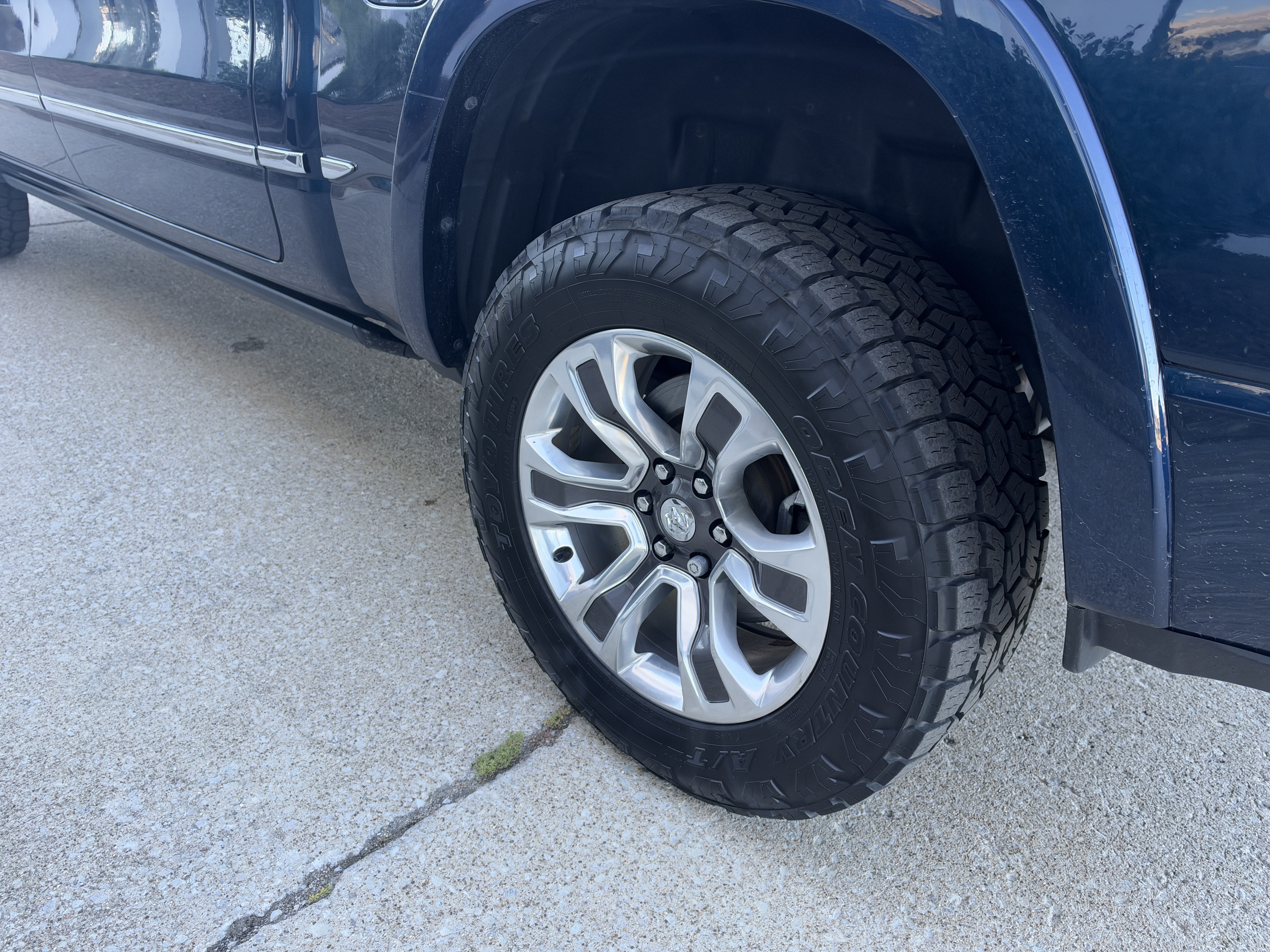 Used 2022 RAM 1500 Limited AWD/4WD image 14