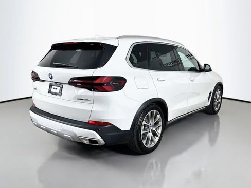Used 2024 BMW X5 xDrive50e w/ Premium Package AWD/4WD image 7