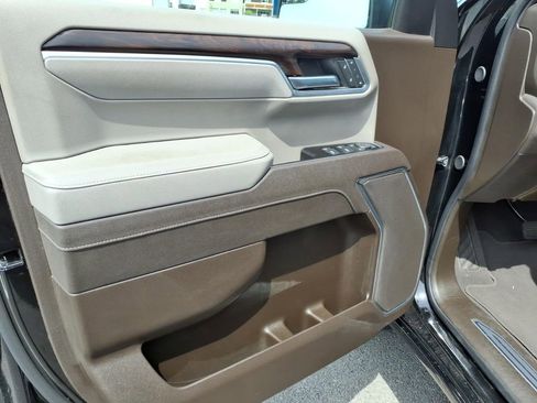 Used 2026 GMC Sierra 1500 SLT AWD/4WD image 11