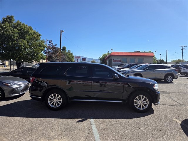 Used 2020 Dodge Durango SXT w/ 3rd Row Seating Group RWD image 3