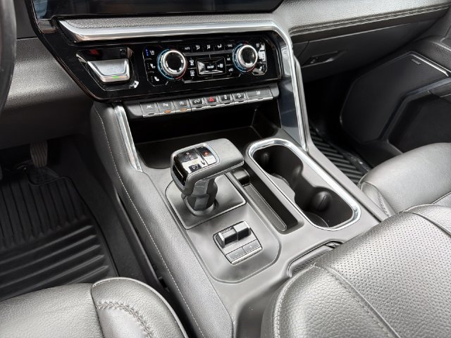 Used 2023 GMC Sierra 1500 Denali AWD/4WD image 25