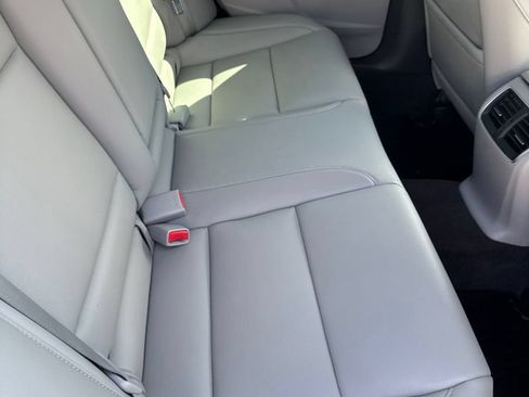 Used 2018 Acura TLX FWD image 23