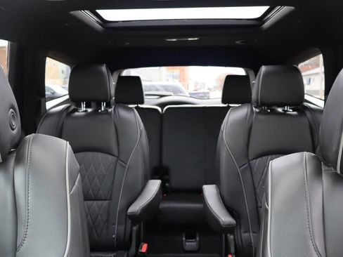 Used 2023 Buick Enclave Avenir w/ Trailering Package, 5000 lbs. image 6