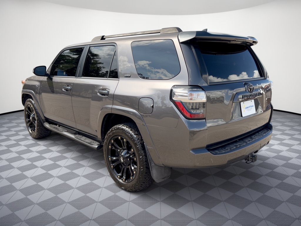 Used 2018 Toyota 4Runner SR5 Premium RWD image 3