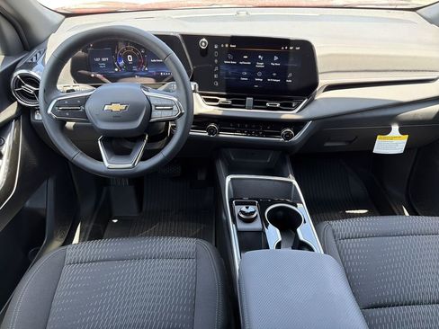New 2026 Chevrolet Equinox LT w/ Safety and Technology Package FWD image 2