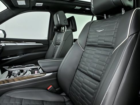 Used 2026 Cadillac Escalade Platinum Sport w/ LPO, ONYX Package AWD/4WD image 23