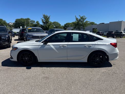 Used 2023 Honda Civic Sport image 6