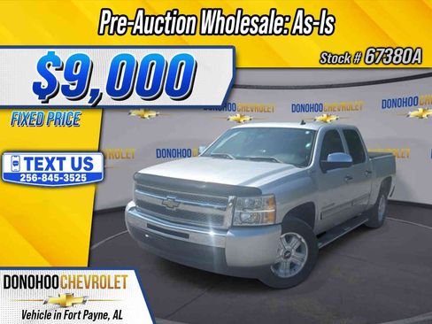 Used 2011 Chevrolet Silverado 1500 2WD Crew Cab Hybrid image 1