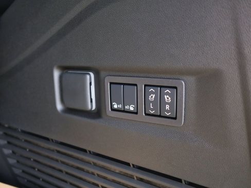 New 2026 GMC Yukon Elevation w/ Elevation Premium Package image 7