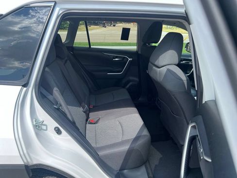 Used 2024 Toyota RAV4 XLE AWD/4WD image 15