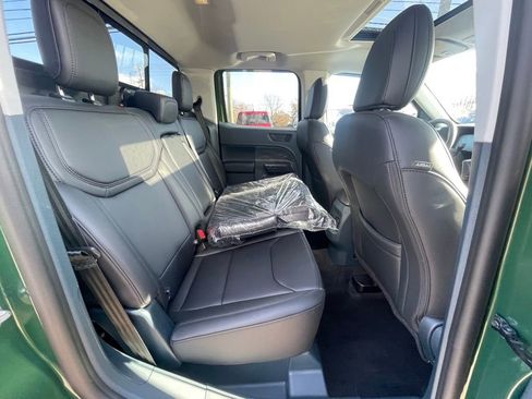 New 2025 Ford Maverick Lariat w/ Black Appearance Package image 23