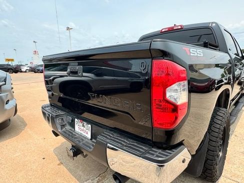 Used 2020 Toyota Tundra SR5 w/ SR5 Leather Package AWD/4WD image 14
