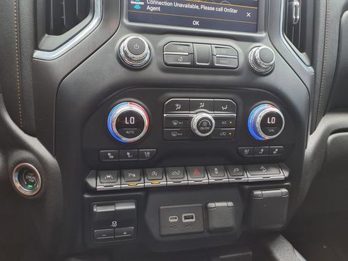 Used 2021 GMC Sierra 1500 AT4 w/ AT4 Value Package AWD/4WD image 31