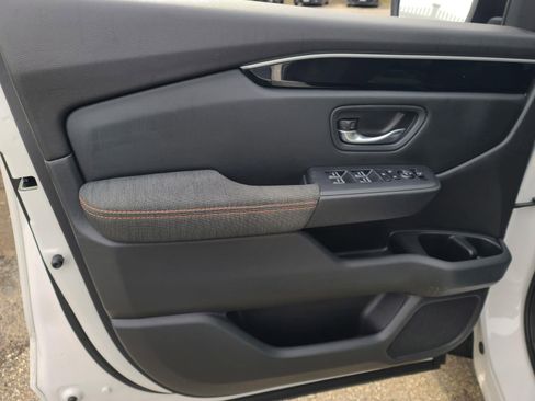 Used 2023 Honda Pilot Sport image 10