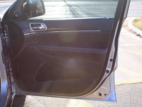 Used 2015 Jeep Grand Cherokee Limited image 79