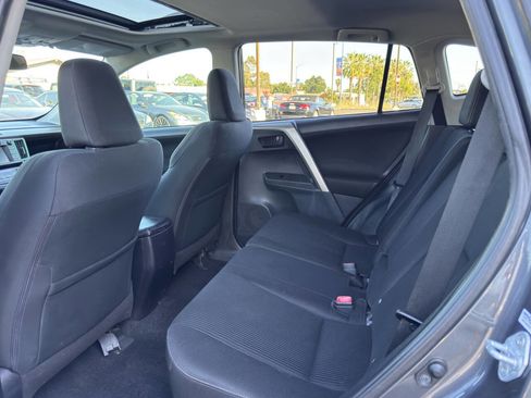 Used 2013 Toyota RAV4 XLE AWD/4WD image 10