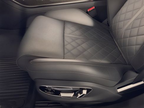 Used 2025 Audi S8 image 16