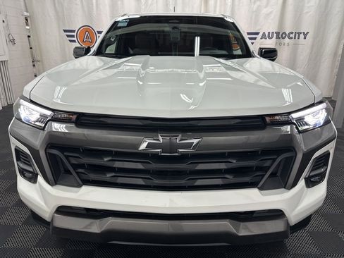 Used 2024 Chevrolet Colorado Z71 w/ Advanced Trailering Package AWD/4WD image 3