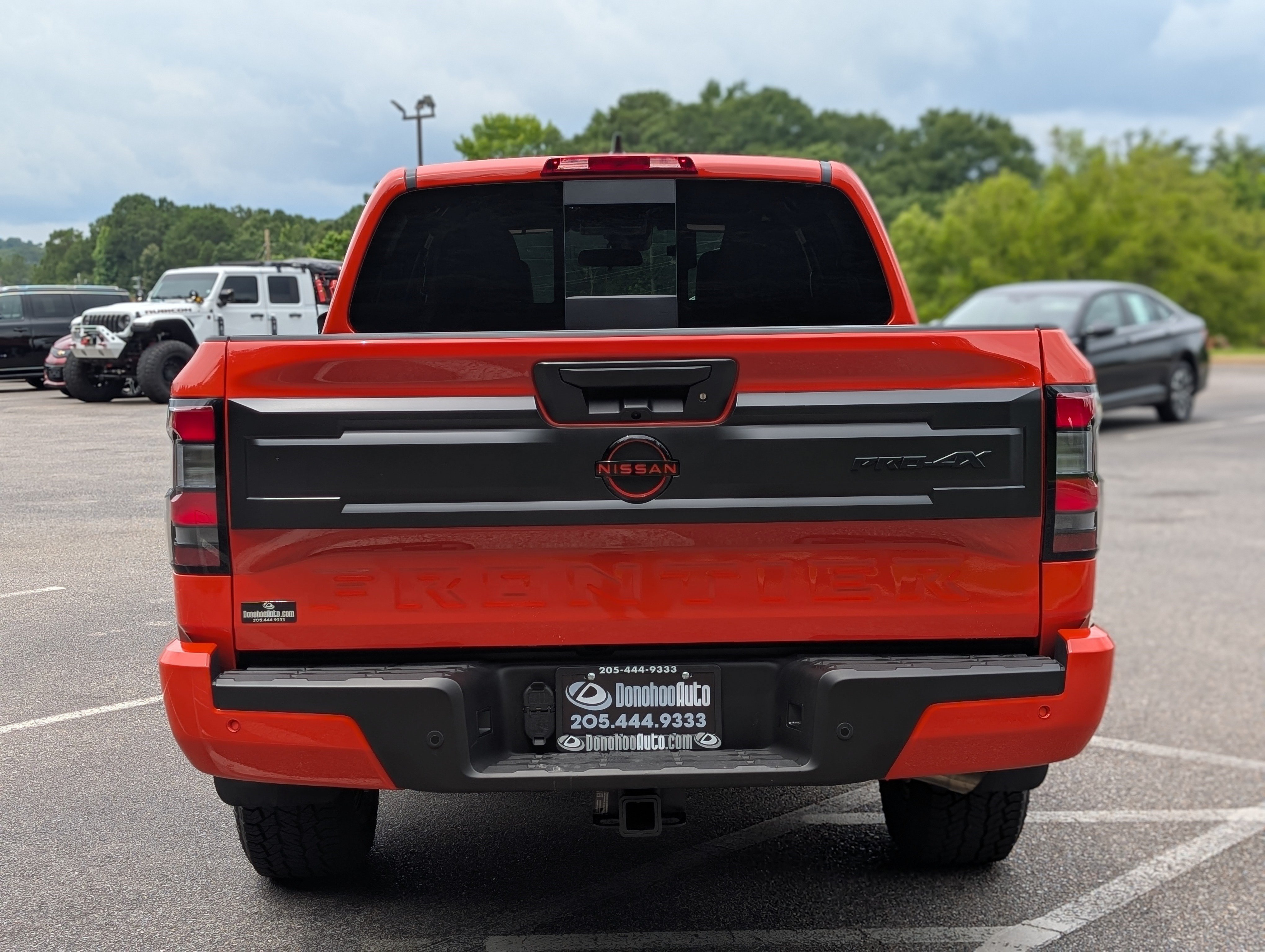 Used 2025 Nissan Frontier PRO-4X w/ Pro Convenience Package AWD/4WD image 8