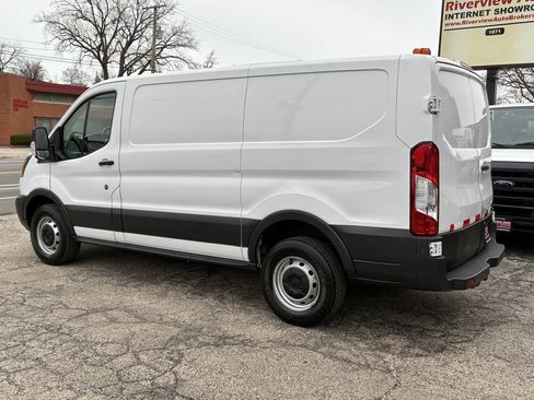 Used 2016 Ford Transit 250 130 Low Roof image 8