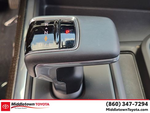 Used 2025 Chevrolet Silverado 1500 LT Trail Boss w/ LT Trail Boss Premium Package AWD/4WD image 28